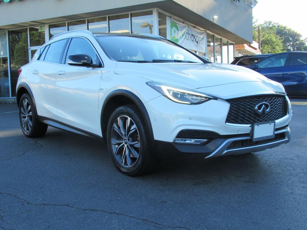2017 Infiniti QX30 Luxury