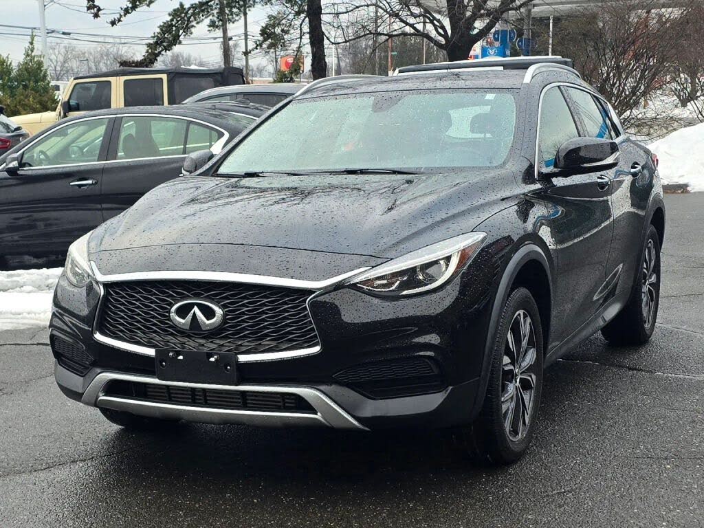2017 Infiniti QX30 Premium
