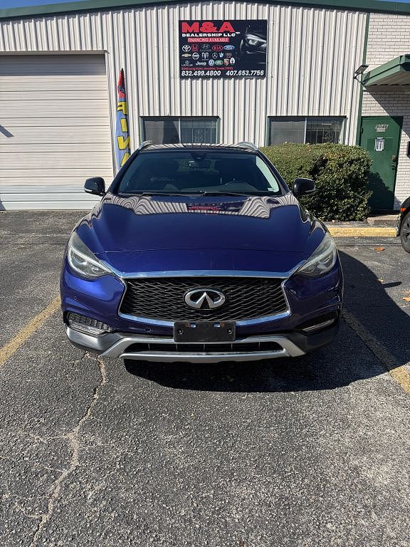2017 Infiniti QX30 Premium