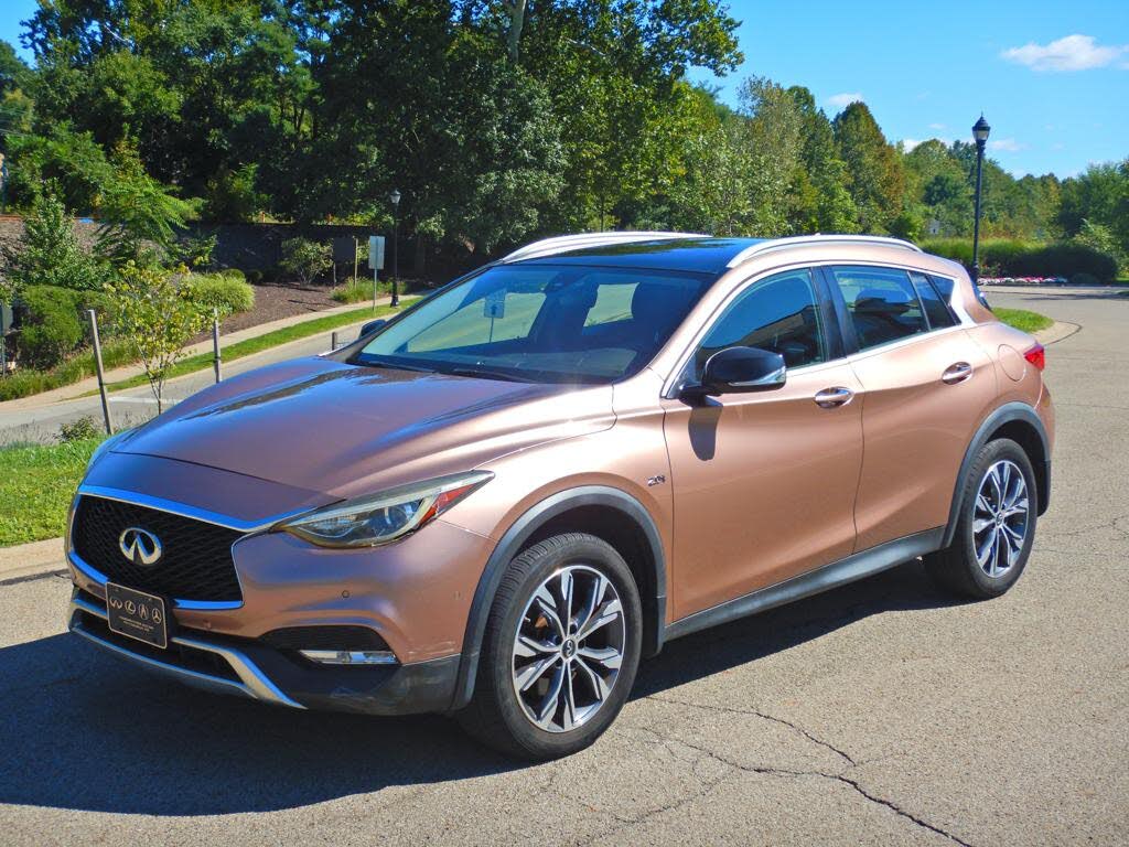 2018 Infiniti QX30 Luxury