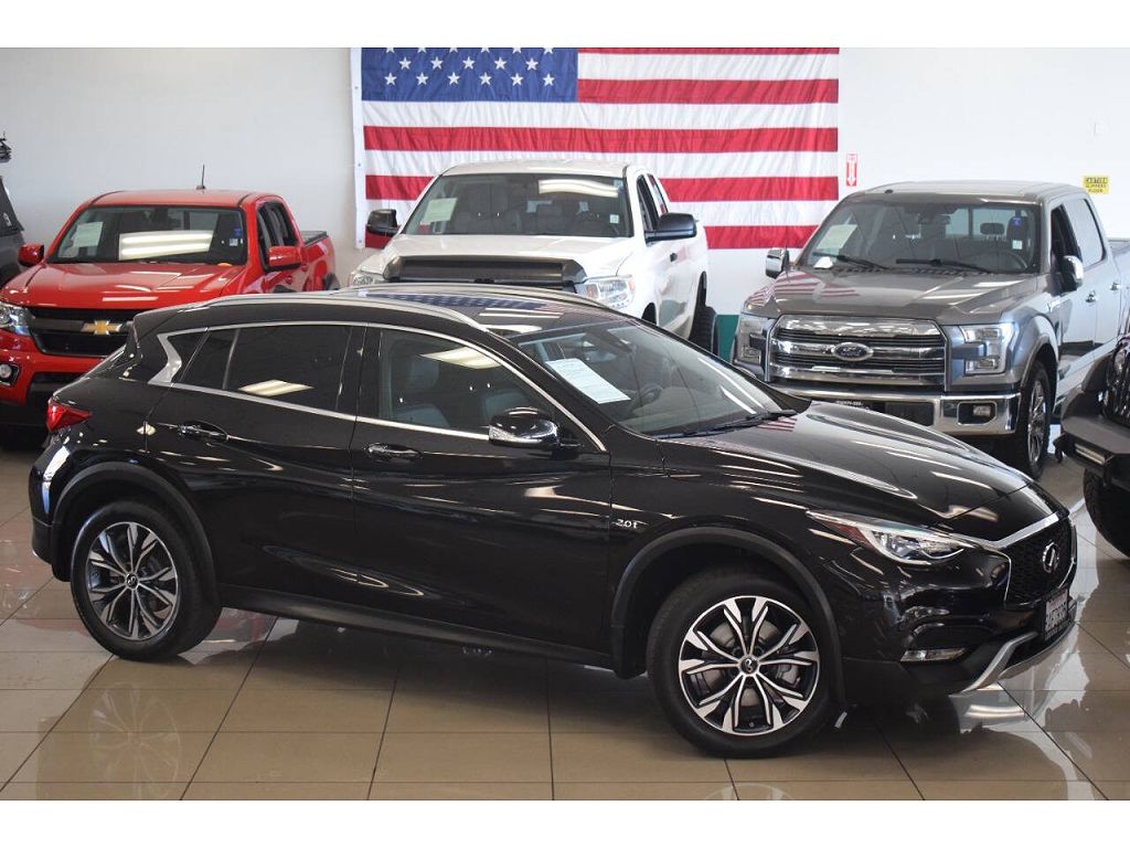 2018 Infiniti QX30 Luxury