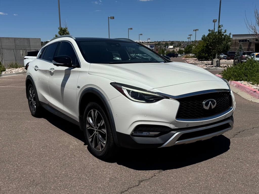 2019 Infiniti QX30 LUXE