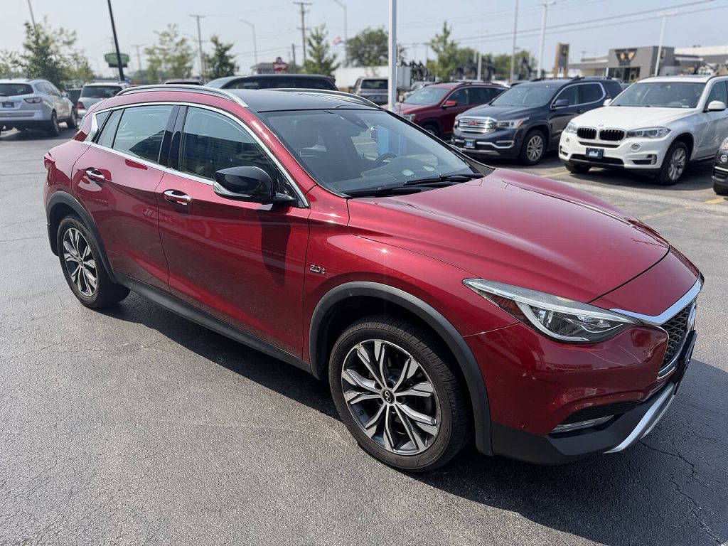 2017 Infiniti QX30 Premium