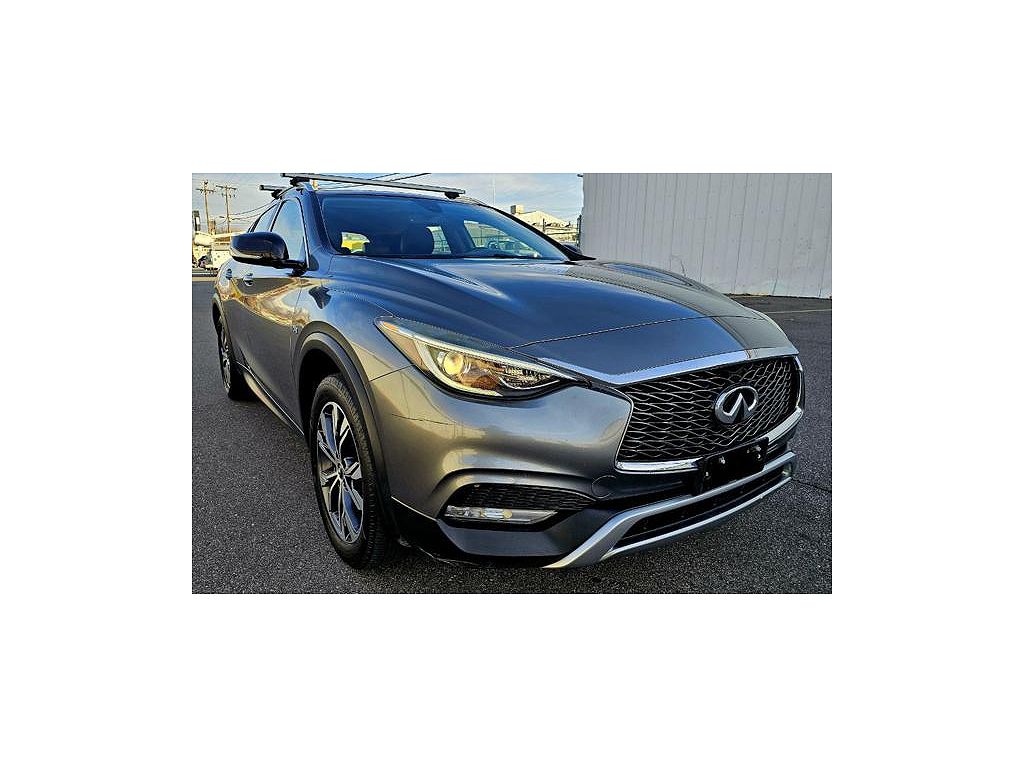 2017 Infiniti QX30 Premium