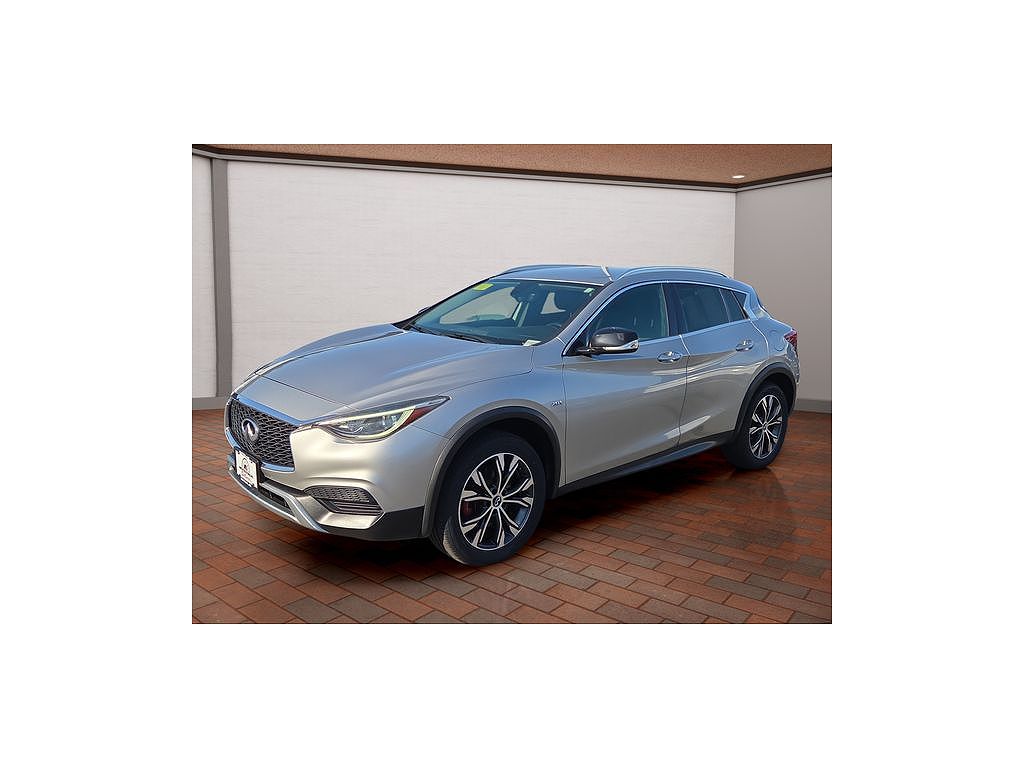2017 Infiniti QX30 Premium