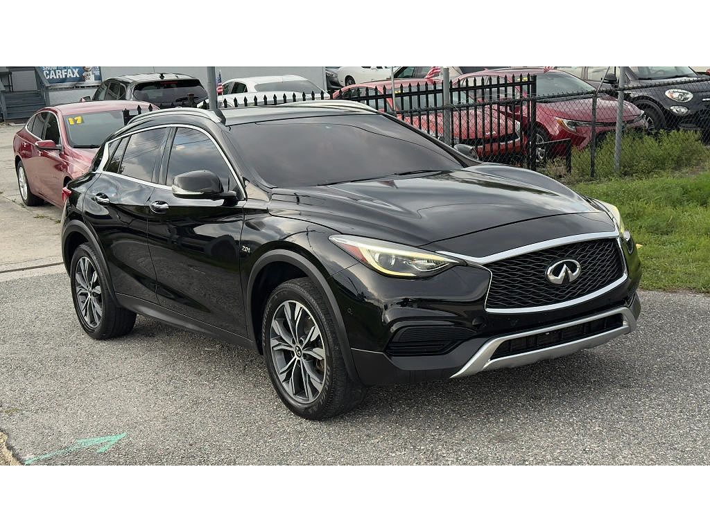 2018 Infiniti QX30 Luxury