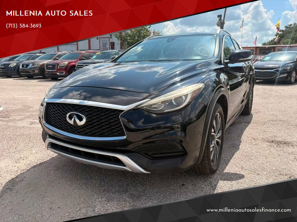 2017 Infiniti QX30 Luxury