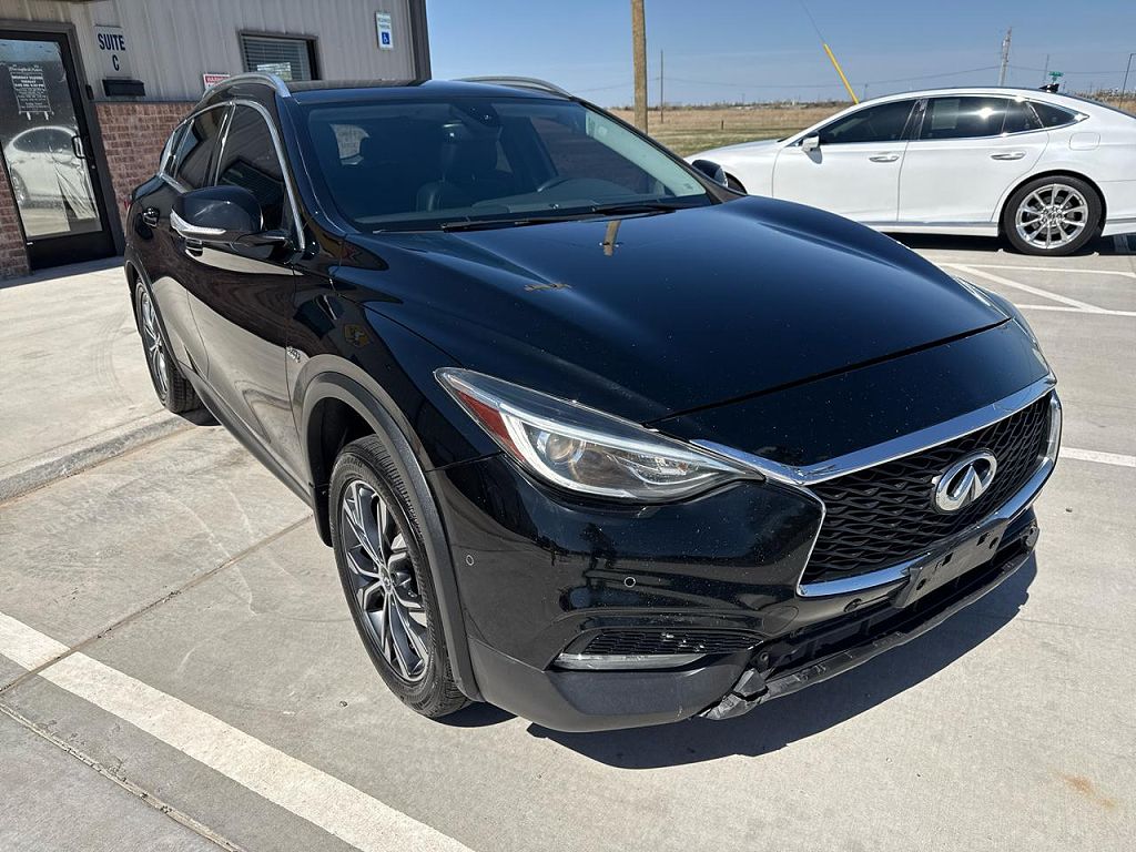 2017 Infiniti QX30 Luxury