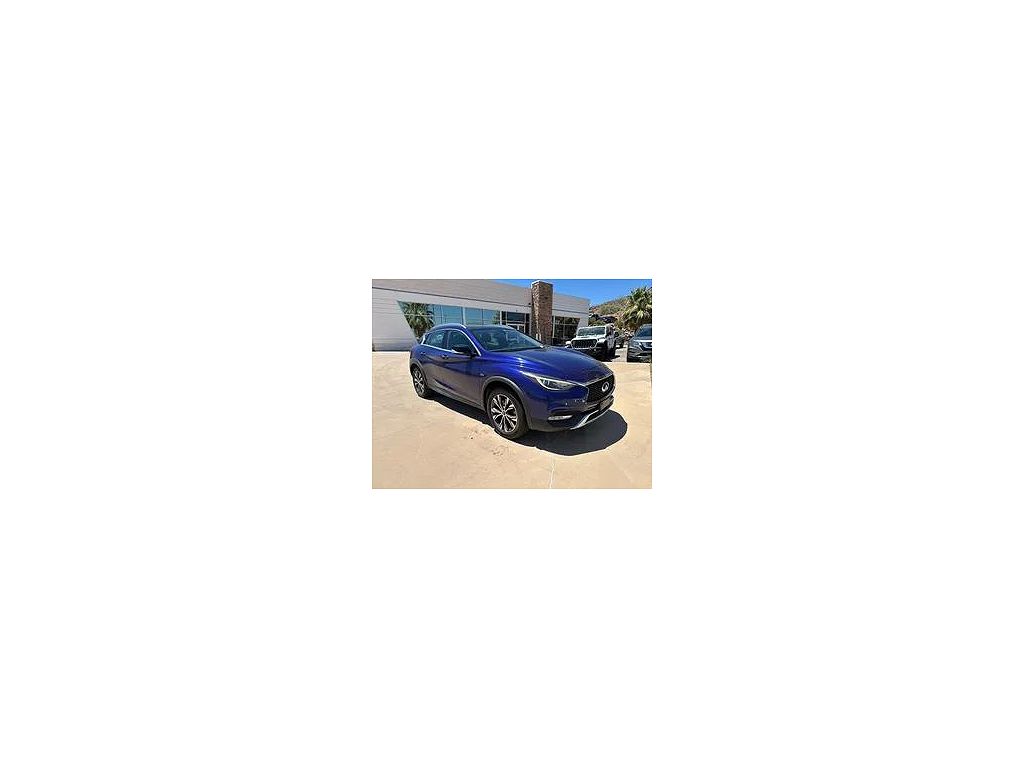 2017 Infiniti QX30 Luxury