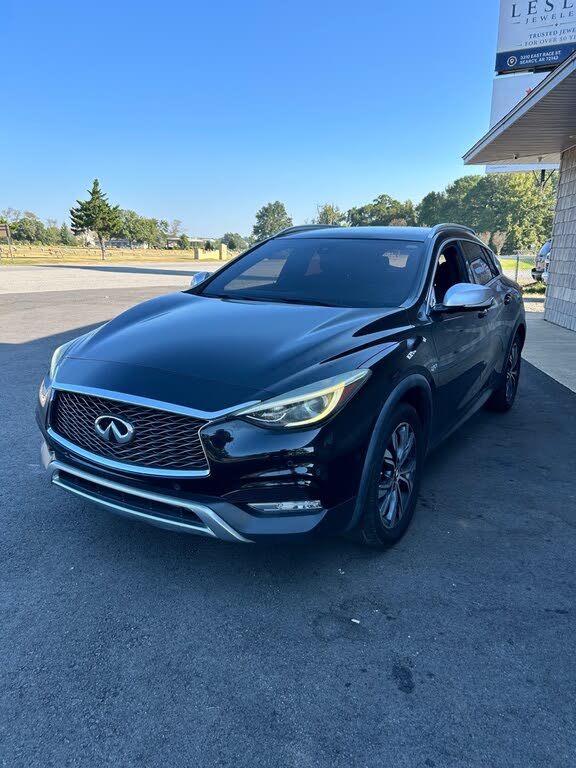 2017 Infiniti QX30 Premium
