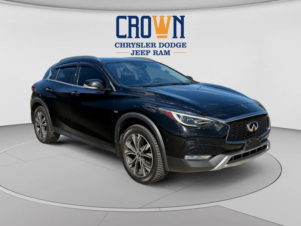 2017 Infiniti QX30 Premium