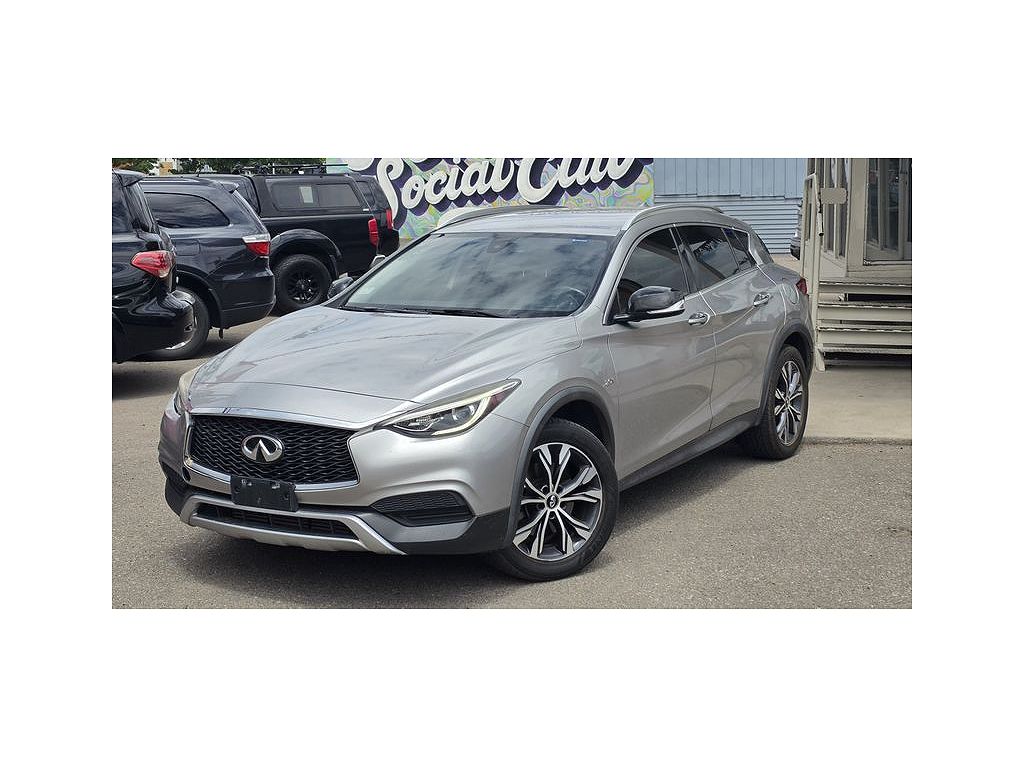 2017 Infiniti QX30 Premium