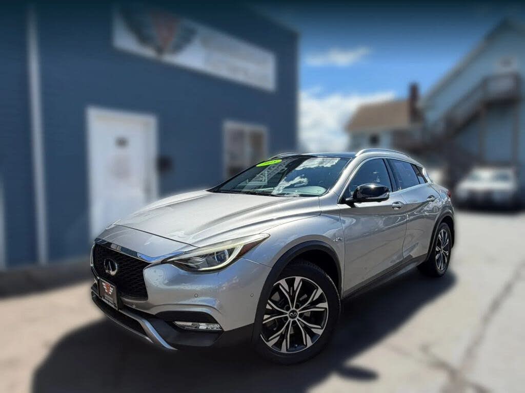 2018 Infiniti QX30 Luxury