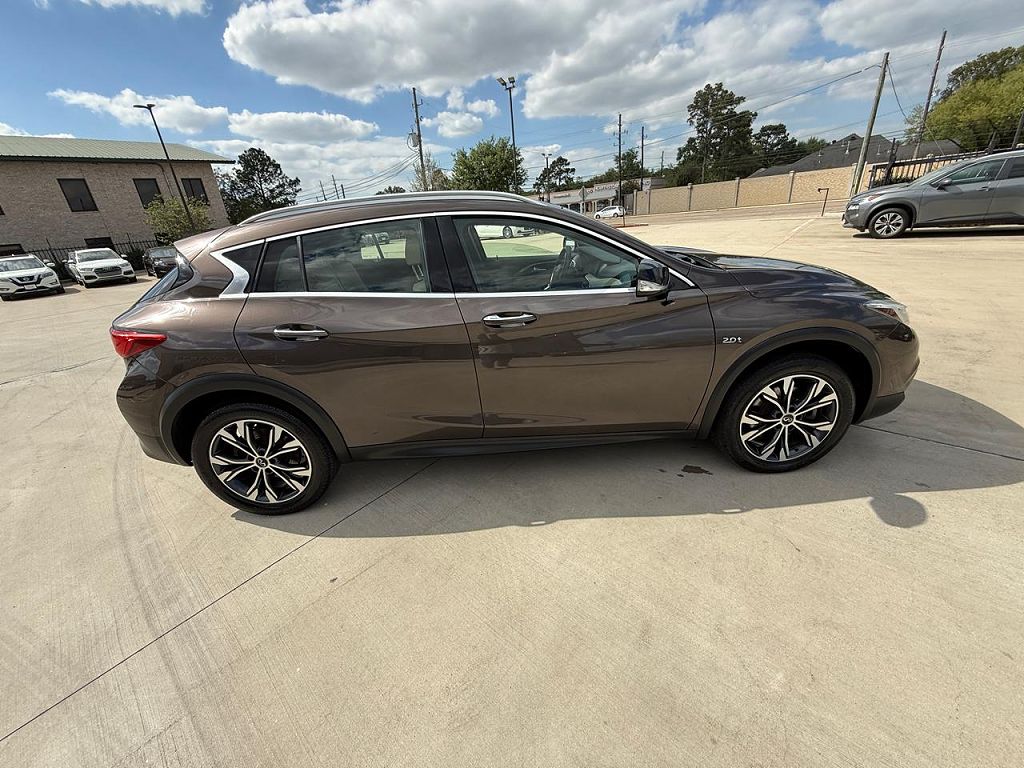 2018 Infiniti QX30 Premium