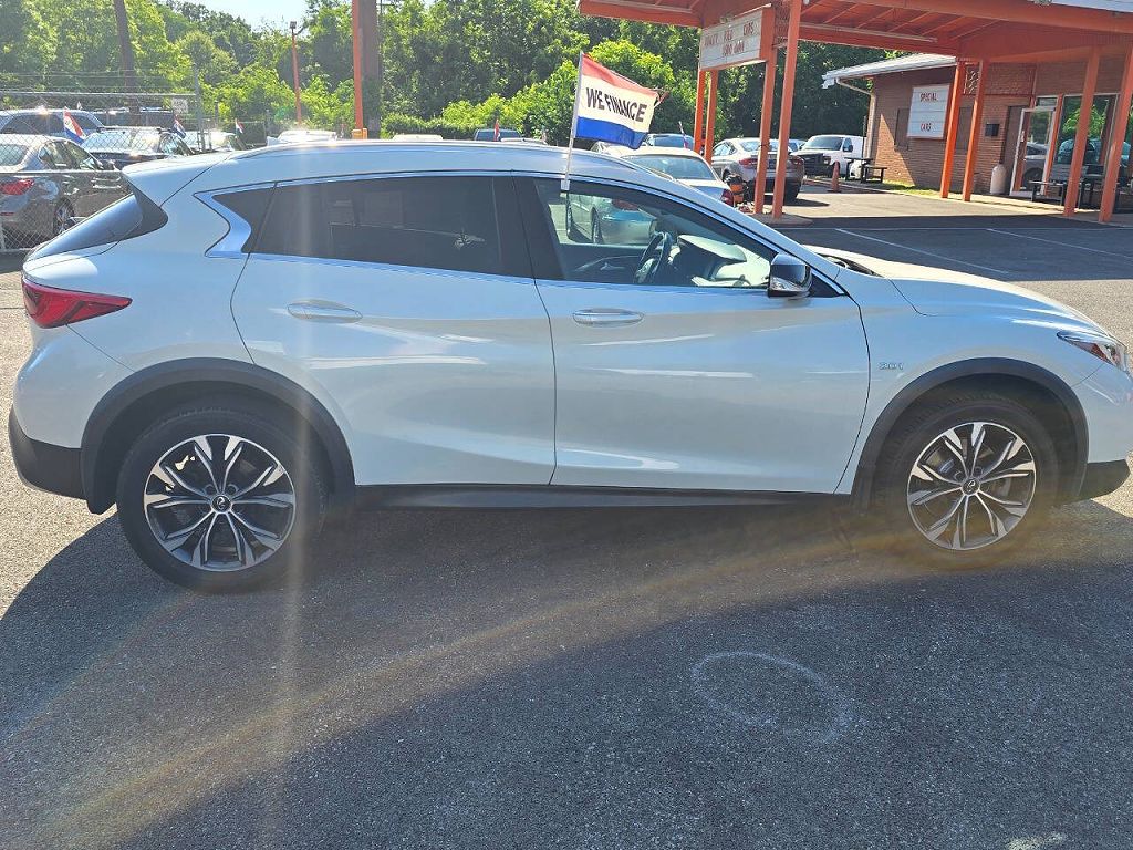 2018 Infiniti QX30 Luxury