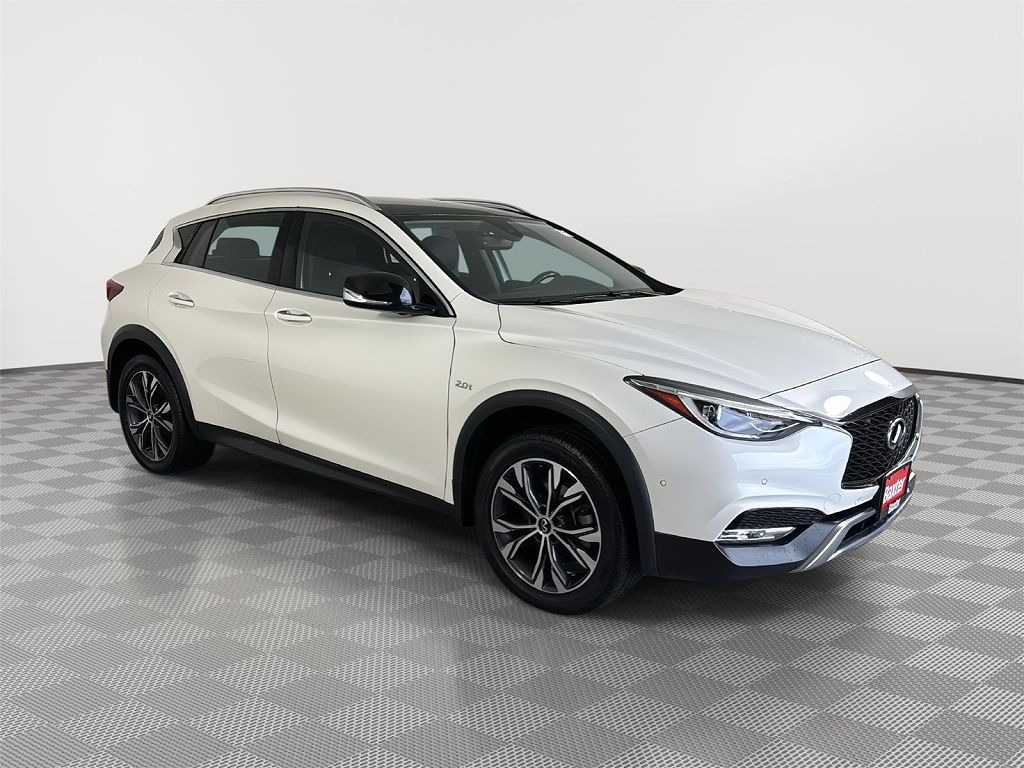 2018 Infiniti QX30 Luxury