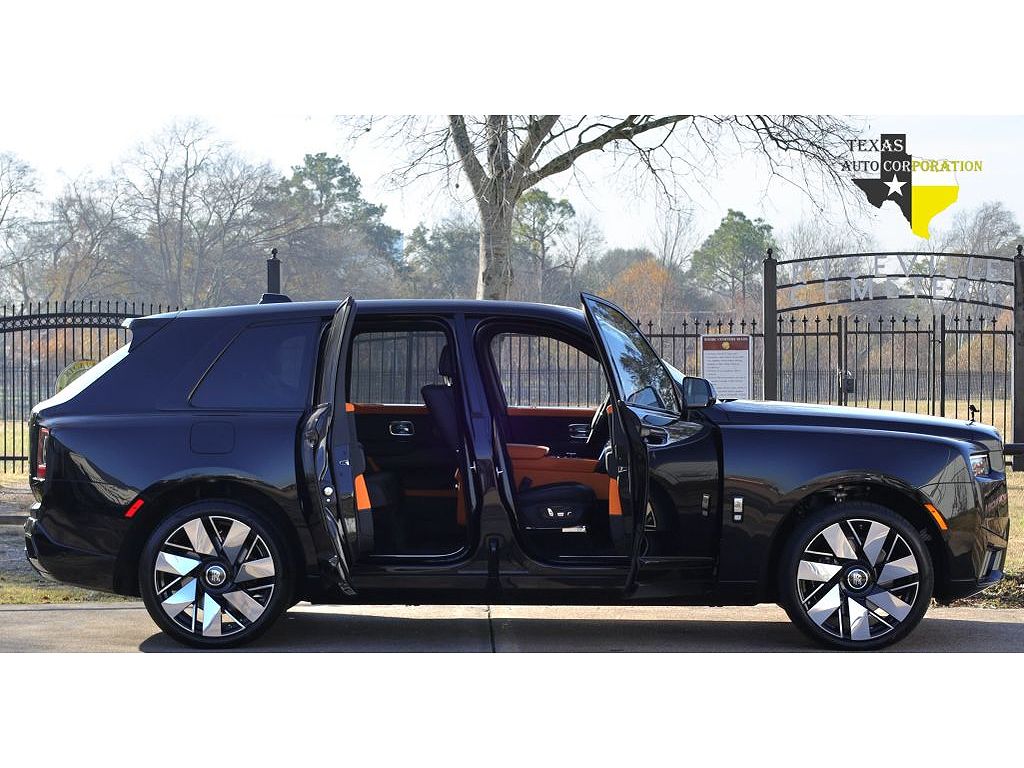 2025 Rolls-Royce Cullinan Unspecified