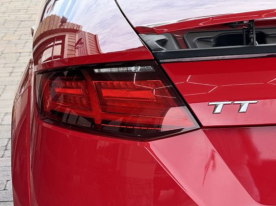 2017 Audi TT - 33