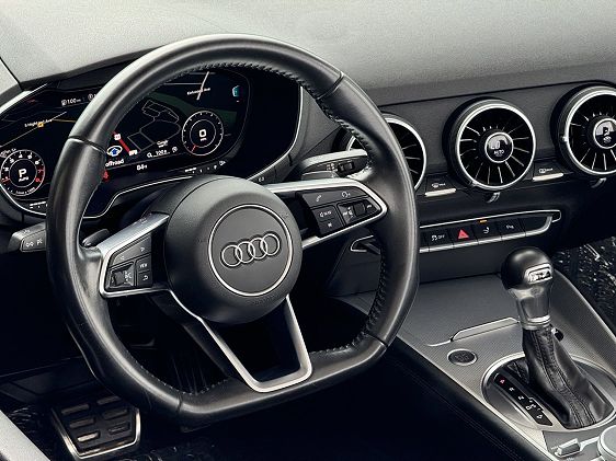 2017 Audi TT - 39