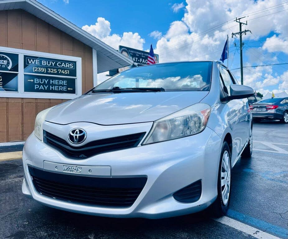 2014 Toyota Yaris LE
