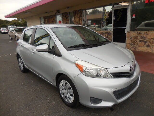2014 Toyota Yaris LE