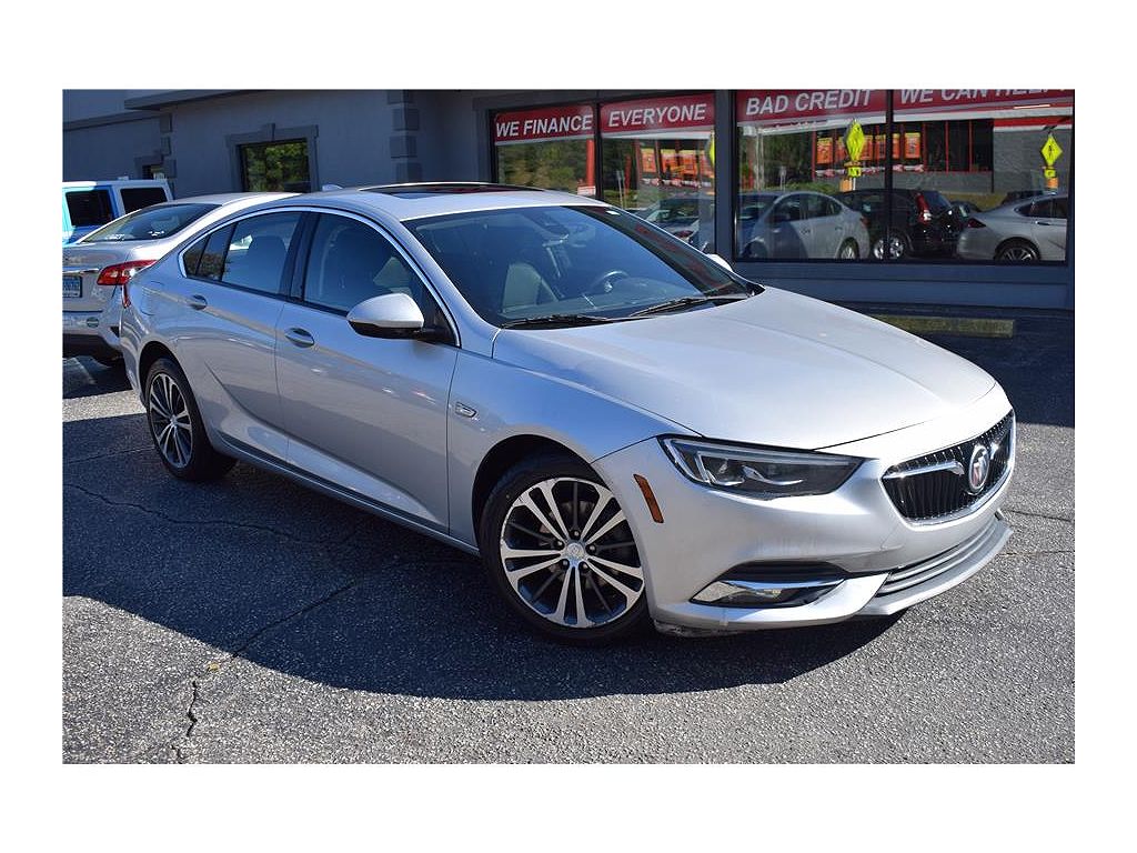 2018 Buick Regal Essence