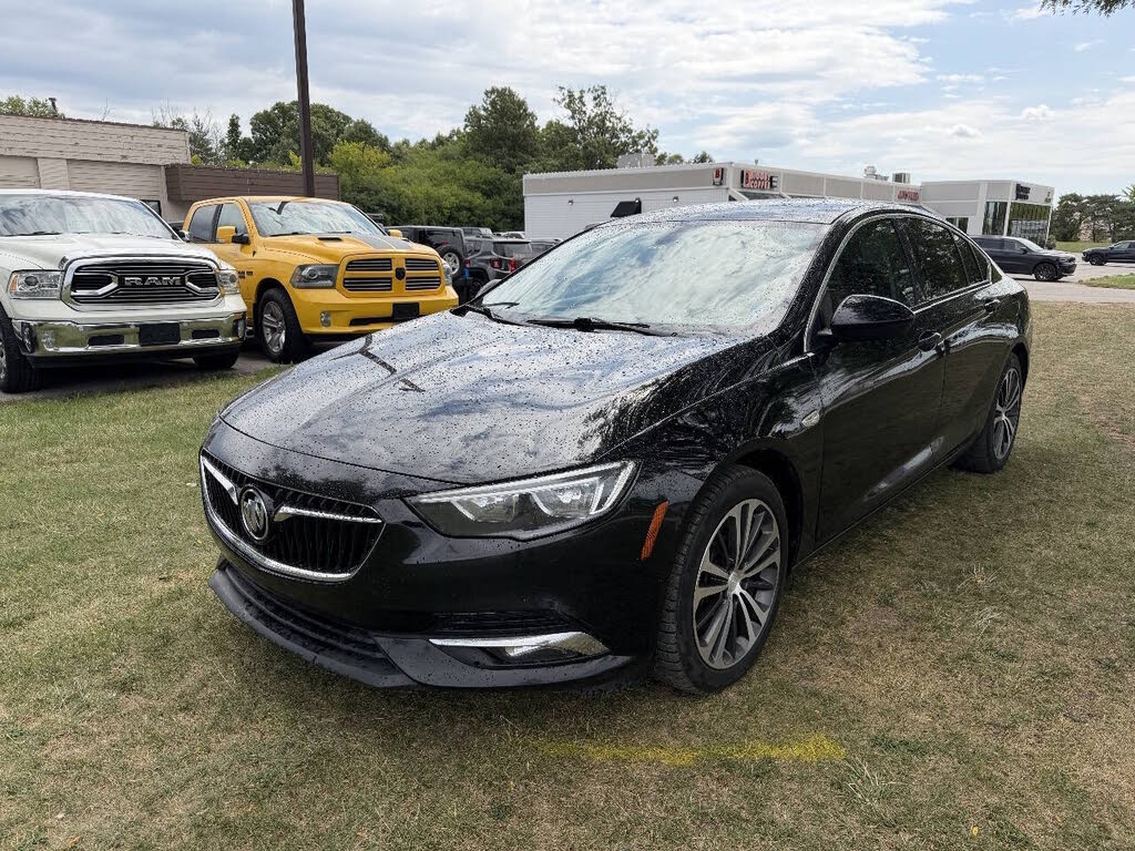 2018 Buick Regal Sportback Essence