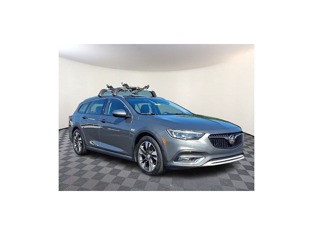 2018 Buick Regal Tourx Essence