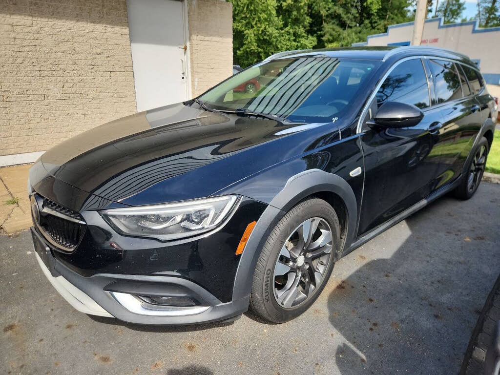2018 Buick Regal TourX Essence