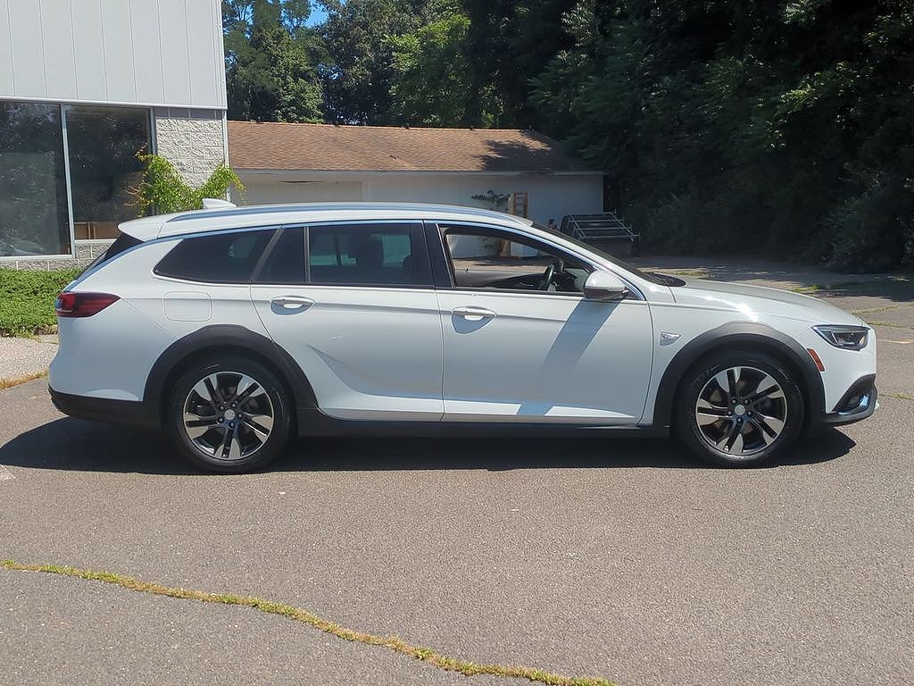2018 Buick Regal Essence