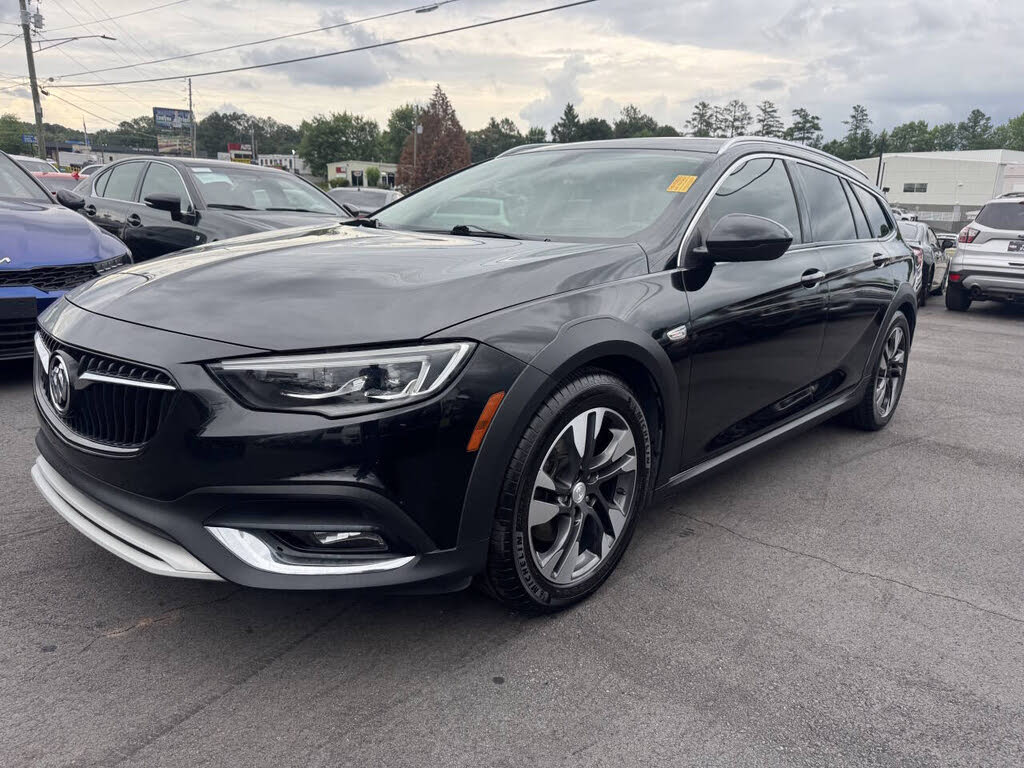 2018 Buick Regal TourX Essence