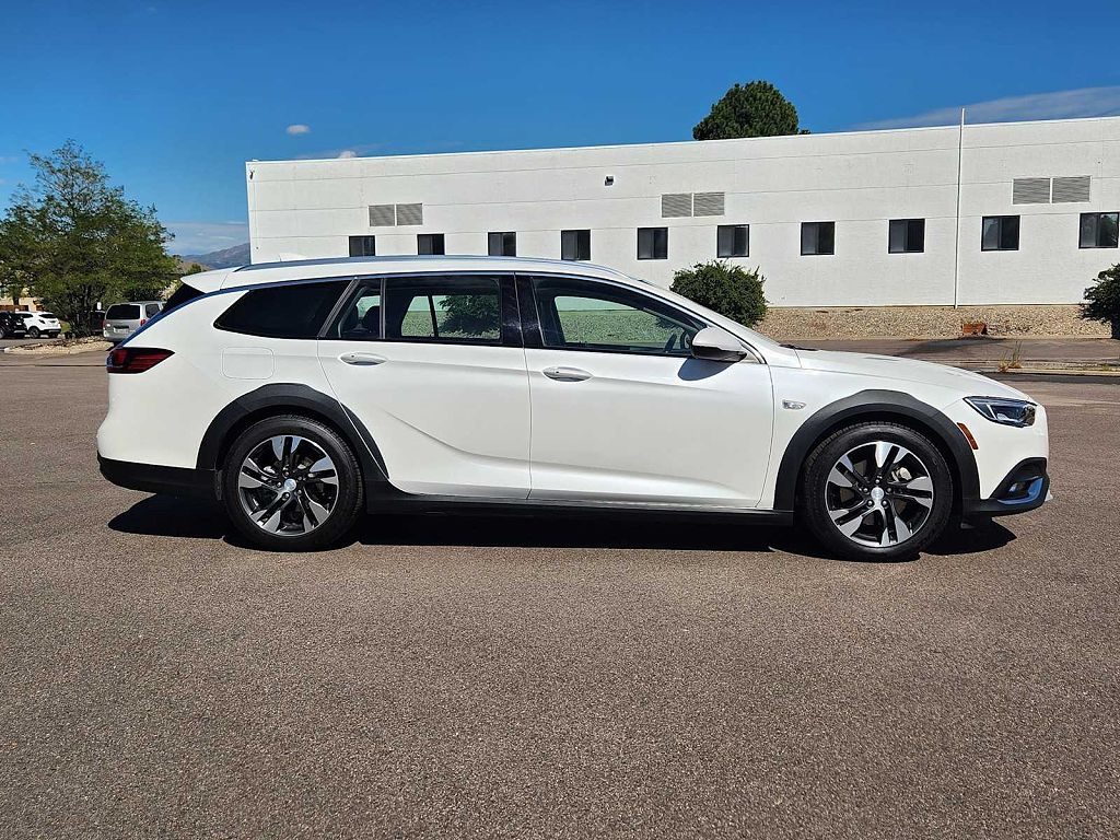 2019 Buick Regal Essence