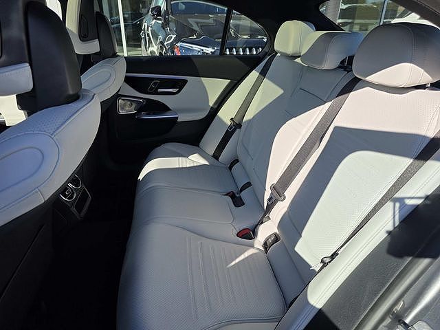 Mercedes-Benz C-Class C 300 2024 — миниатюра 10