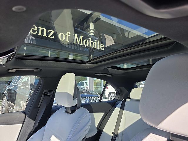 Mercedes-Benz C-Class C 300 2024 — миниатюра 12