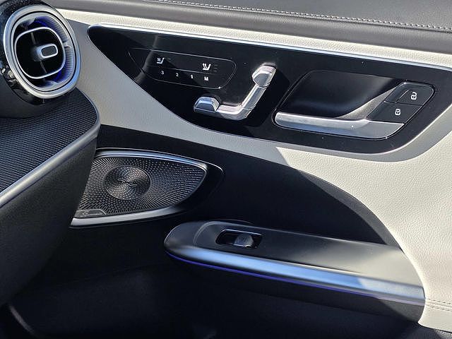 Mercedes-Benz C-Class C 300 2024 — миниатюра 19