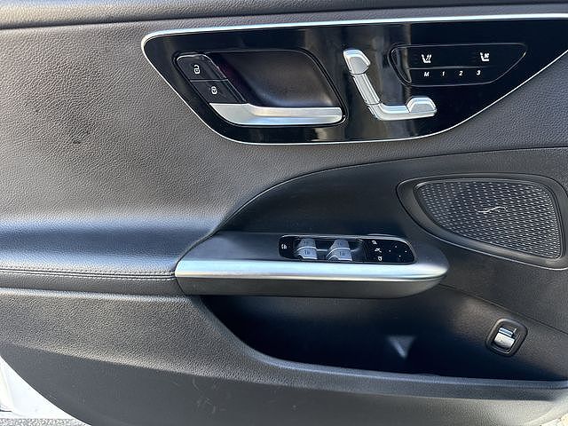 Mercedes-Benz C-Class C 300 2024 — миниатюра 18