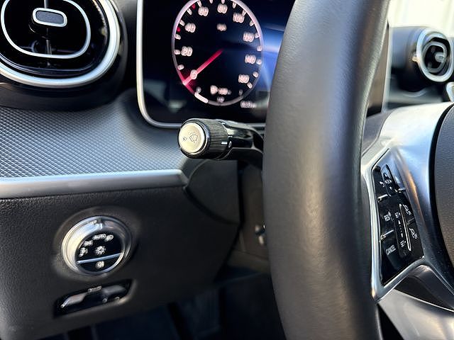 Mercedes-Benz C-Class C 300 2024 — миниатюра 20