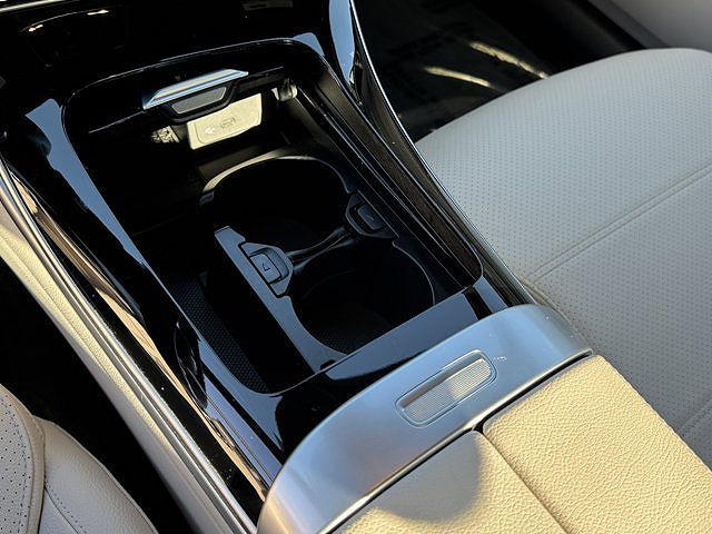 Mercedes-Benz C-Class C 300 2024 — миниатюра 20