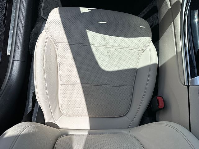 Mercedes-Benz C-Class C 300 2025 — миниатюра 17