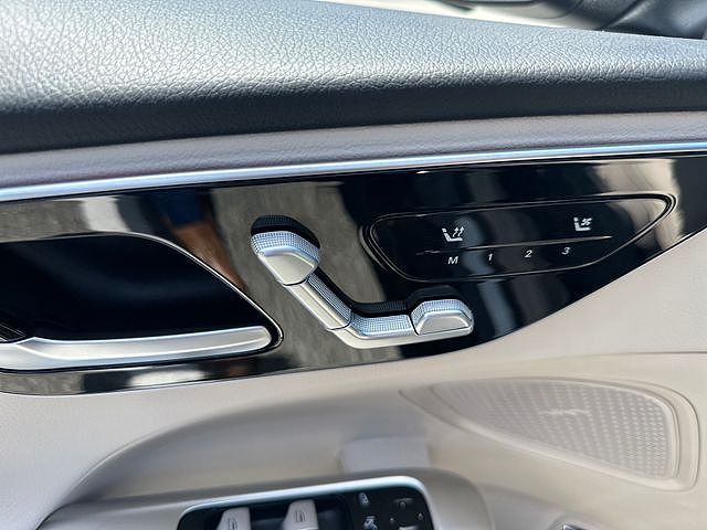 Mercedes-Benz C-Class C 300 2025 — миниатюра 20