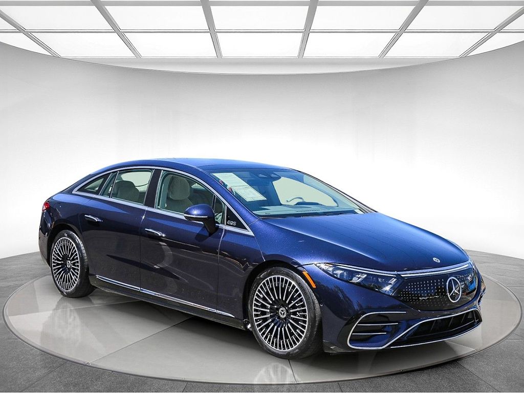 2022 Mercedes-Benz EQS photo 1