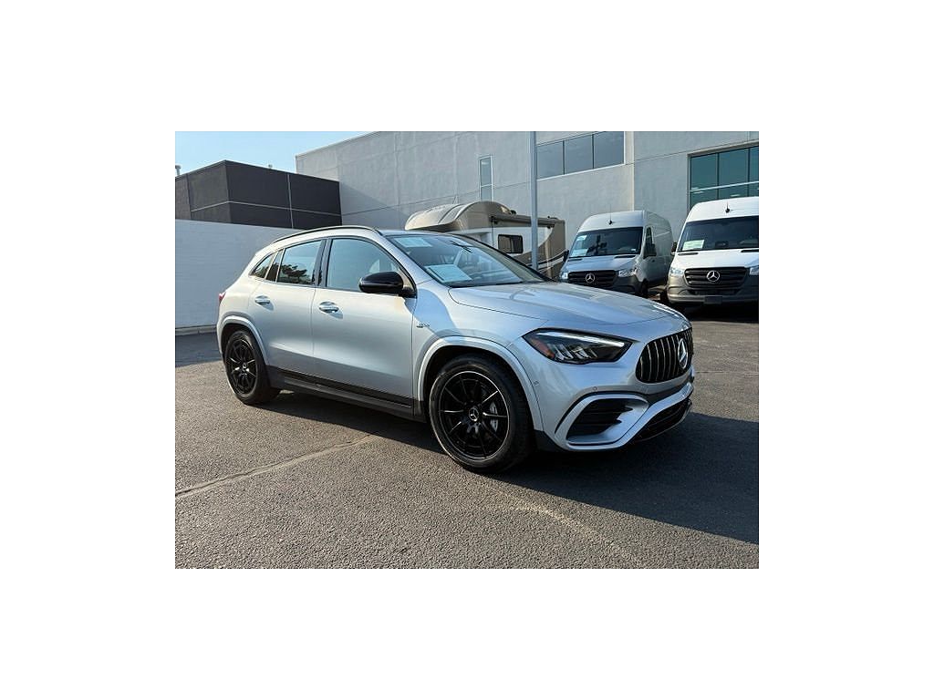 2026 Mercedes-Benz GLA AMG GLA 35