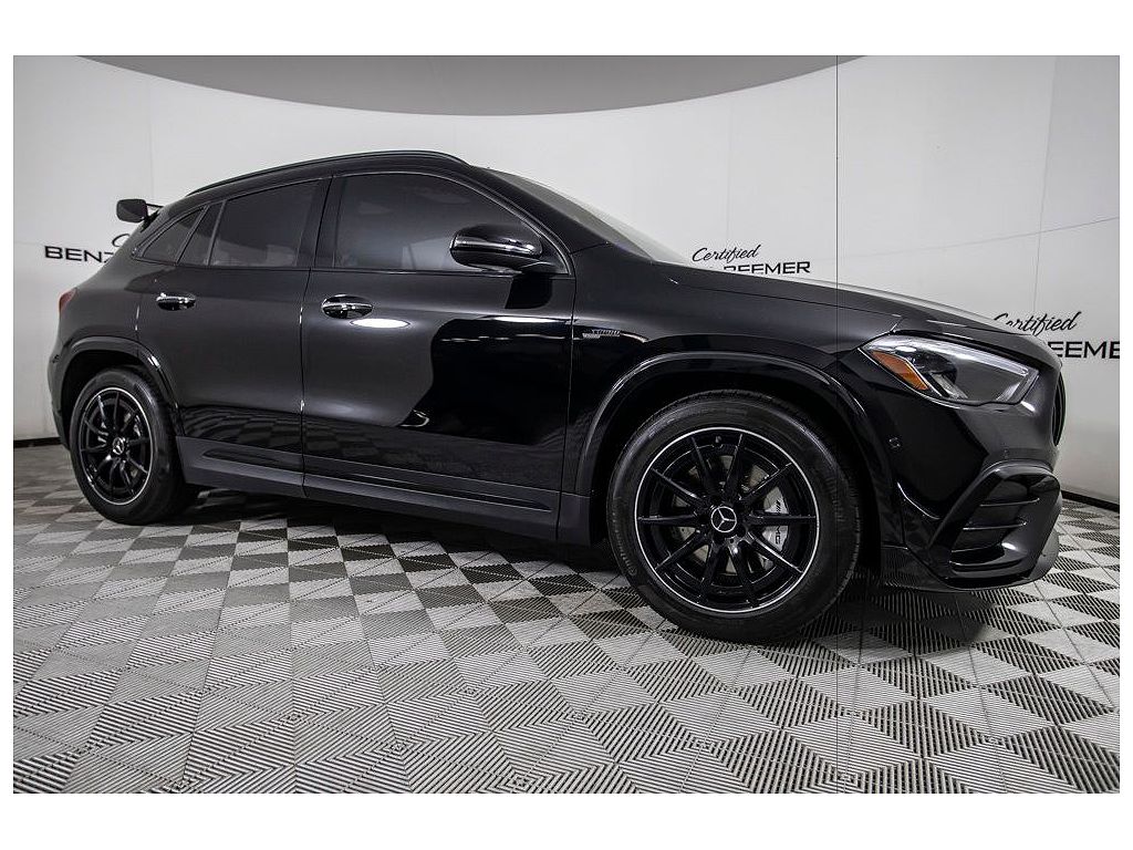 2025 Mercedes-Benz GLA AMG GLA 35