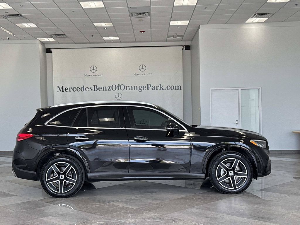 2024 Mercedes-Benz GLC 300 4MATIC