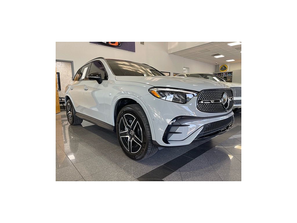 2025 Mercedes-Benz GLC 300 4MATIC
