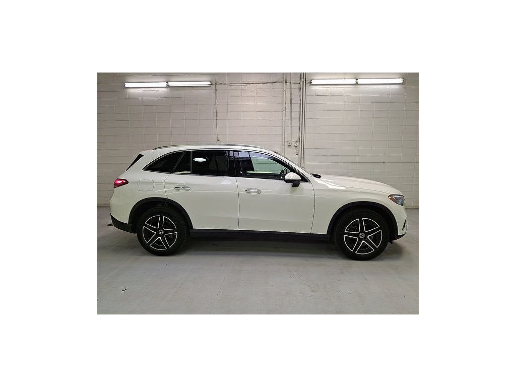 2026 Mercedes-Benz GLC 300 4MATIC