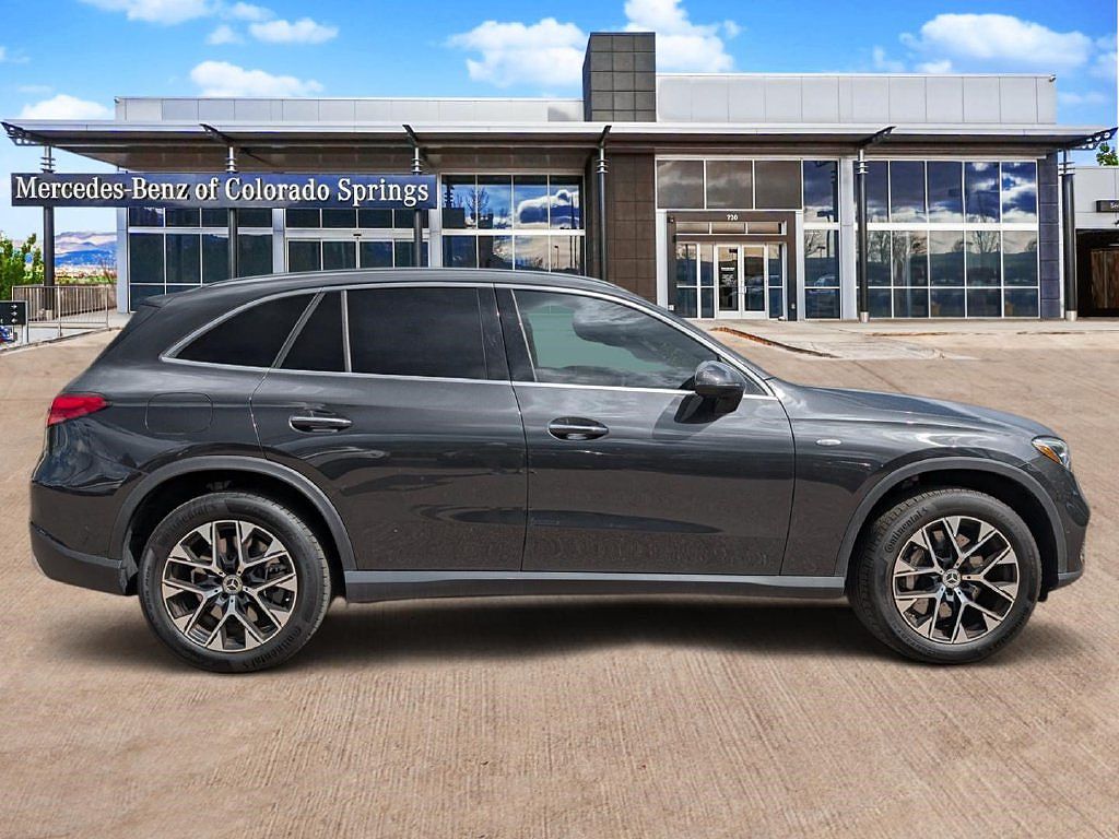 2025 Mercedes-Benz GLC 4MATIC