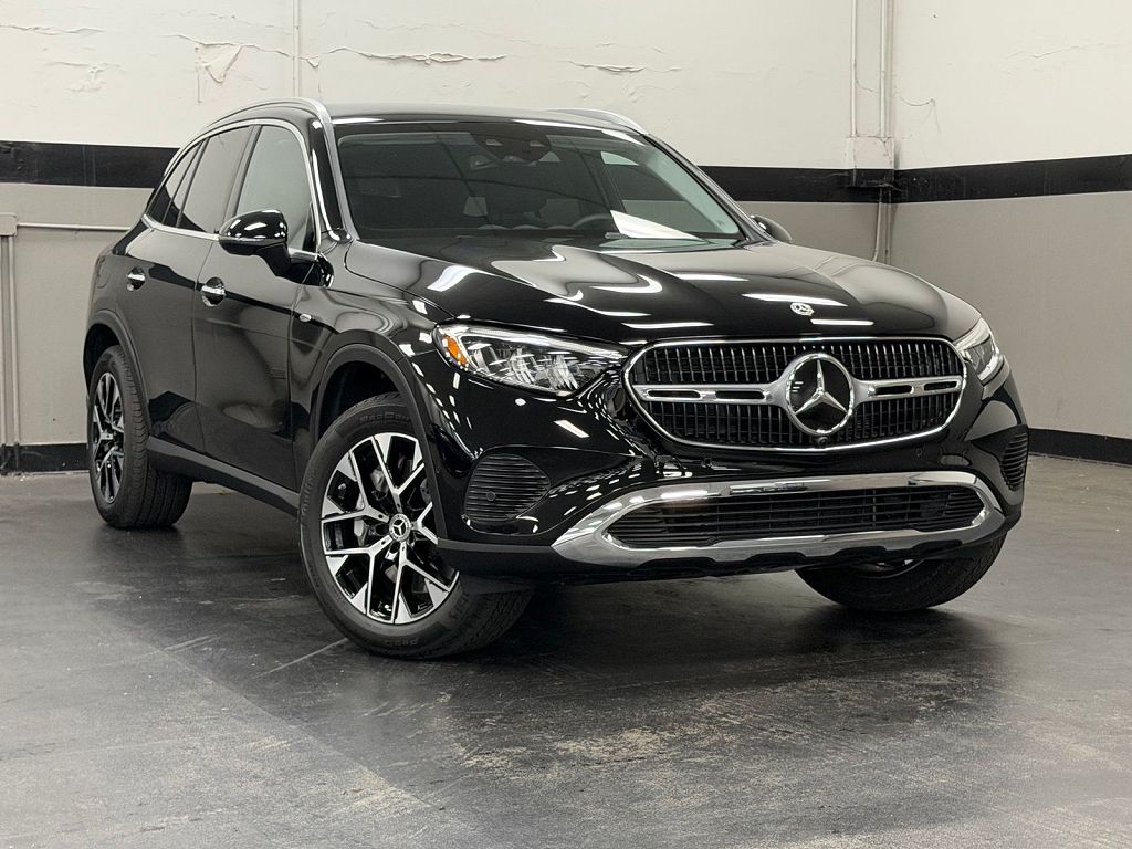 2025 Mercedes-Benz GLC 350e photo 1