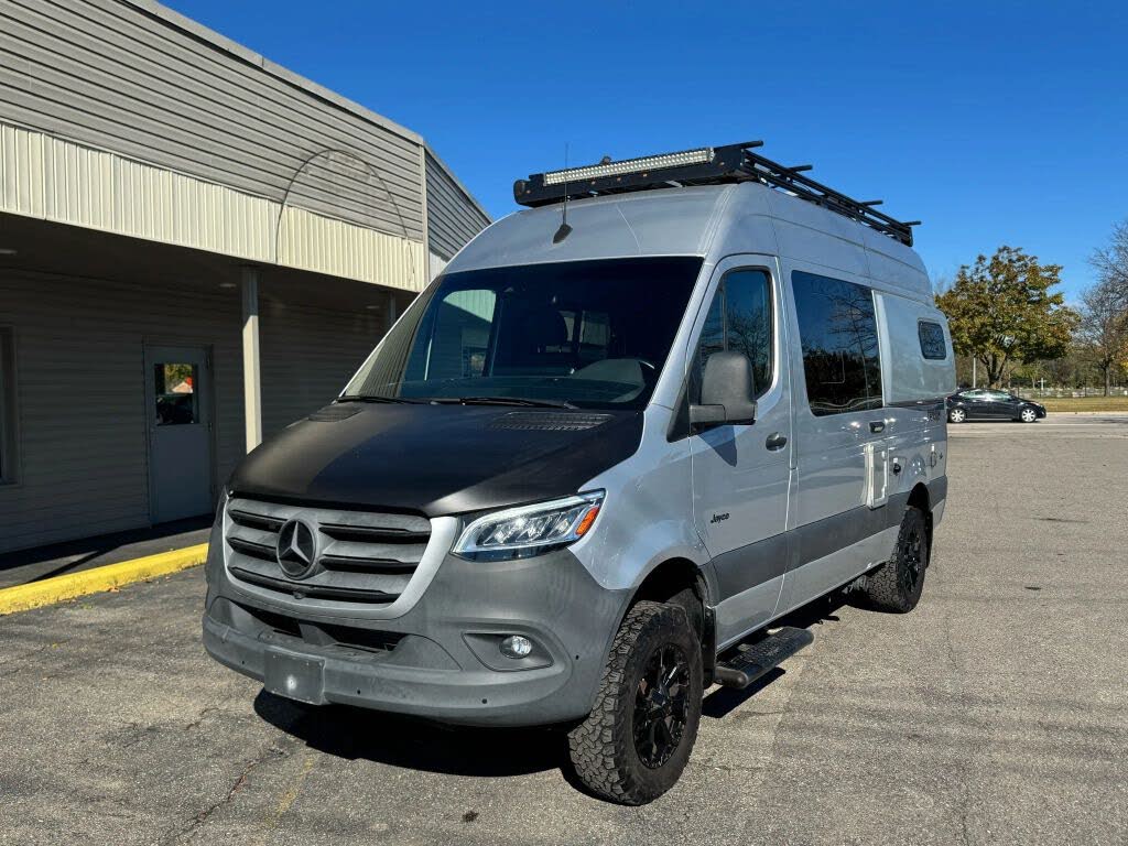 2022 Mercedes-Benz Sprinter 2500 144" WB Crew