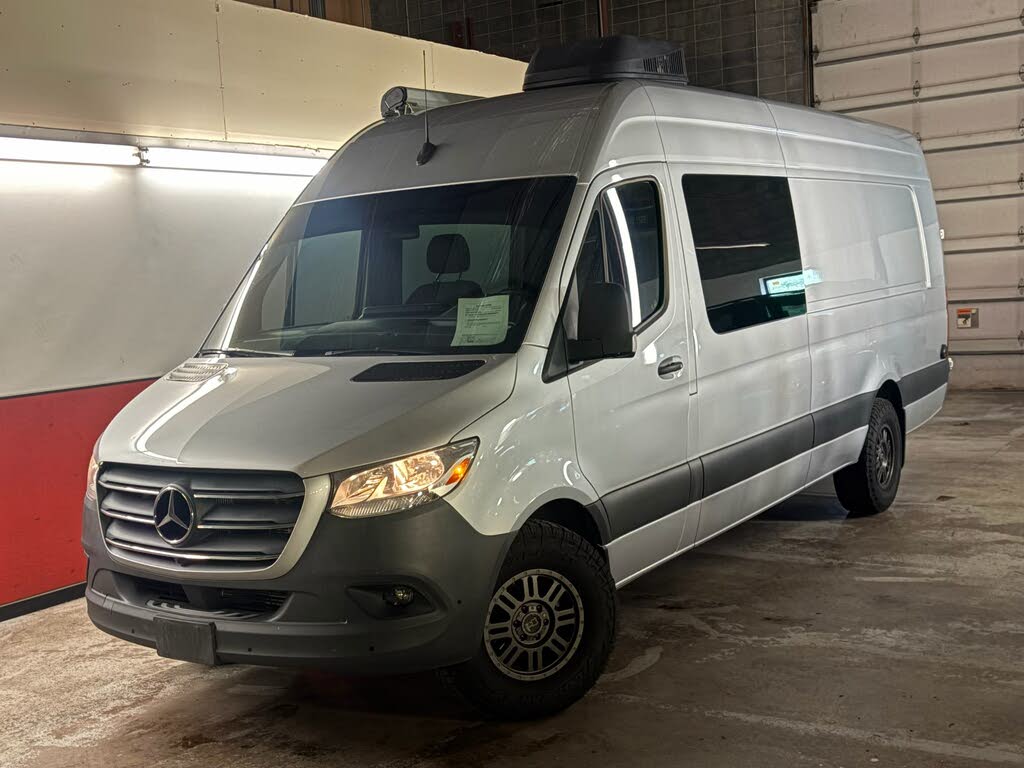 2022 Mercedes-Benz Sprinter 2500 144" WB Crew